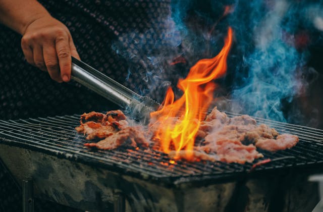 meat%20cooking%20on%20grill